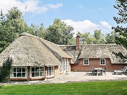 5 Star Holiday Home in Vaeggerlose