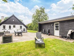 6 Person Holiday Home in Ulfborg