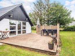 6 Person Holiday Home in Ulfborg