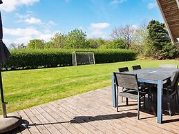 9 Person Holiday Home in Hemmet