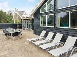 5 Star Holiday Home in Albaek