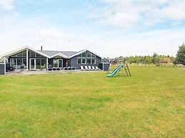5 Star Holiday Home in Albaek
