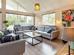 5 Star Holiday Home in Albaek