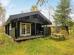 4 Person Holiday Home in Farvang