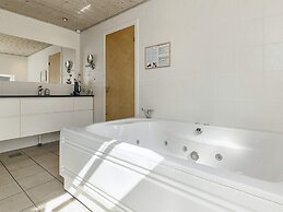 4 Star Holiday Home in Vaeggerlose