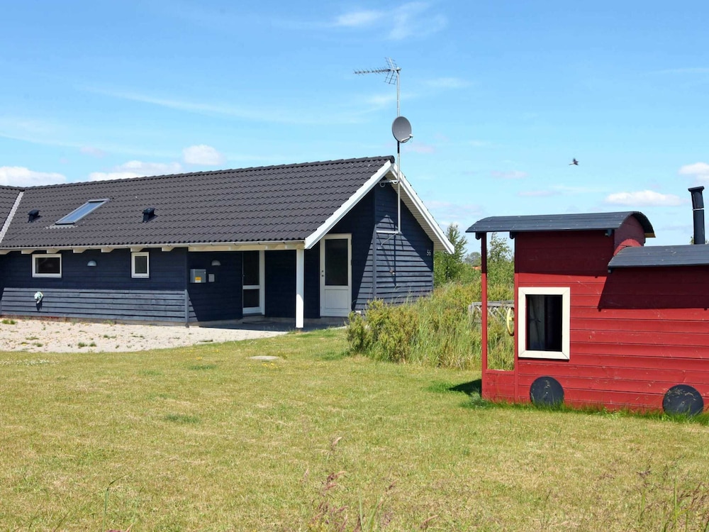 5 Star Holiday Home in Rodby