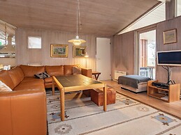 5 Star Holiday Home in Vaeggerlose