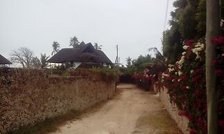 Beach Front Nicky Villa - Watamu Beach