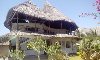Beach Front Nicky Villa - Watamu Beach