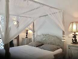 Beach Luxury Apartment On The Beach
