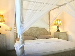 Beach Luxury Apartment On The Beach