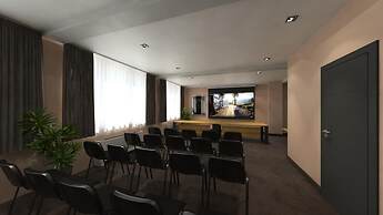 Adeo Hotel