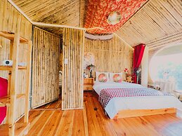 Moc Glamping & Ecohouse