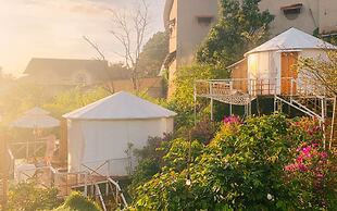 Moc Glamping & Ecohouse