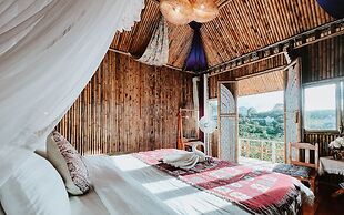 Moc Glamping & Ecohouse