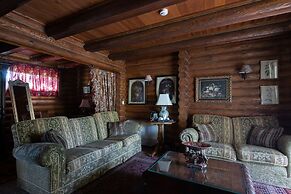 Old House Resort & SPA