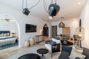 Villa Chinka by Astor Garden Hotel