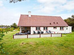 Idyllic Holiday Home in Ulfborg with Hot Tub & Sauna