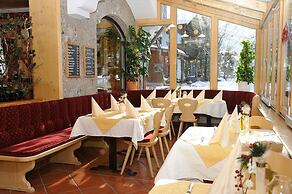 Hotel Alpina