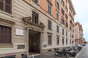 Piramide & Testaccio Design Flat