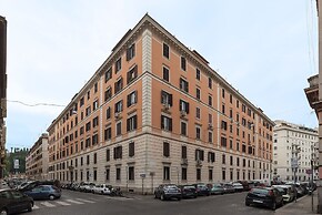Piramide & Testaccio Design Flat