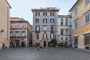 Piazza Navona Panoramic Penthouse