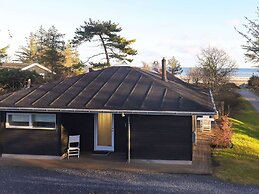 5 Star Holiday Home in Hals