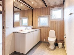 5 Star Holiday Home in Hals