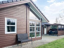 5 Star Holiday Home in Hals