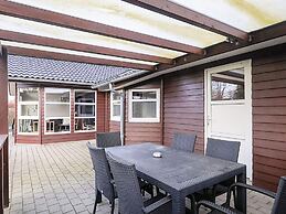 5 Star Holiday Home in Hals