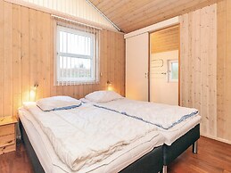 5 Star Holiday Home in Hals