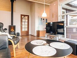5 Star Holiday Home in Hals
