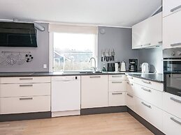 Spacious Cottage in Harboøre With Sauna