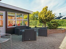 7 Person Holiday Home in Ulfborg