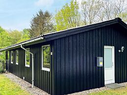 6 Person Holiday Home in Toftlund