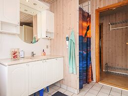 6 Person Holiday Home in Tarm