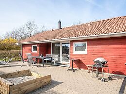6 Person Holiday Home in Tarm