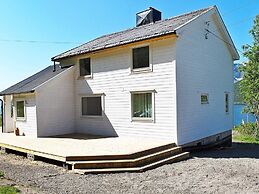 Holiday Home in Arnøyhamn
