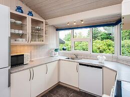 5 Star Holiday Home in Henne