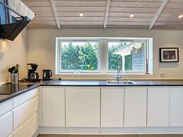 5 Star Holiday Home in Vaeggerlose