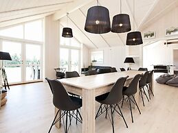 5 Star Holiday Home in Vaeggerlose