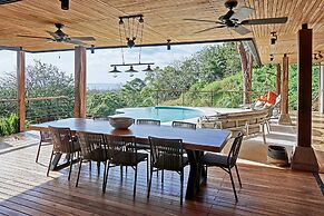Selva Resort