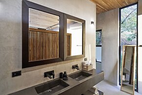 Selva Resort