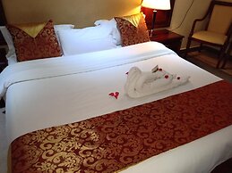 Falcon Heights Hotel