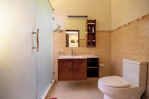 Falcon Heights Hotel