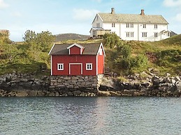 11 Person Holiday Home in Bud