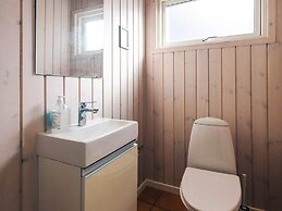 5 Star Holiday Home in Hals