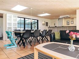 5 Star Holiday Home in Hals