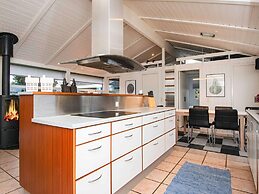 10 Person Holiday Home in Allingabro-by Traum