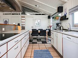 10 Person Holiday Home in Allingabro-by Traum